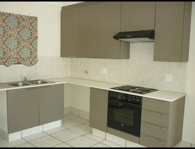 2 BEDROOM PROPERTY TO RENT IN PAULSHOF